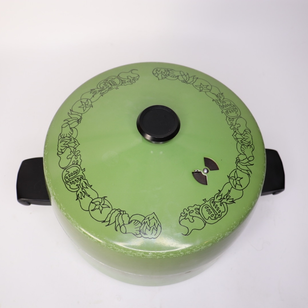 Vtg '70 Wear-Ever Registered Green Enamel 5 Qt. Pot Dutch Oven Vegetable Pattern - Picture 5 of 8